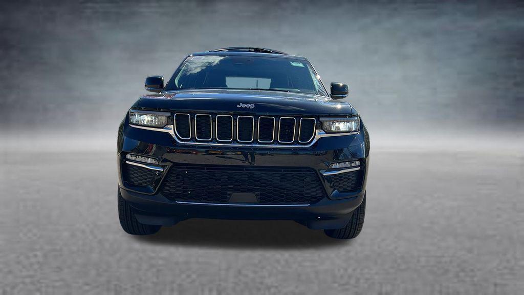 new 2025 Jeep Grand Cherokee car, priced at $38,974