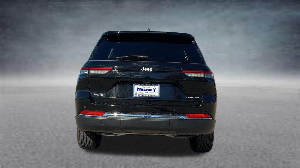 new 2025 Jeep Grand Cherokee car, priced at $38,974