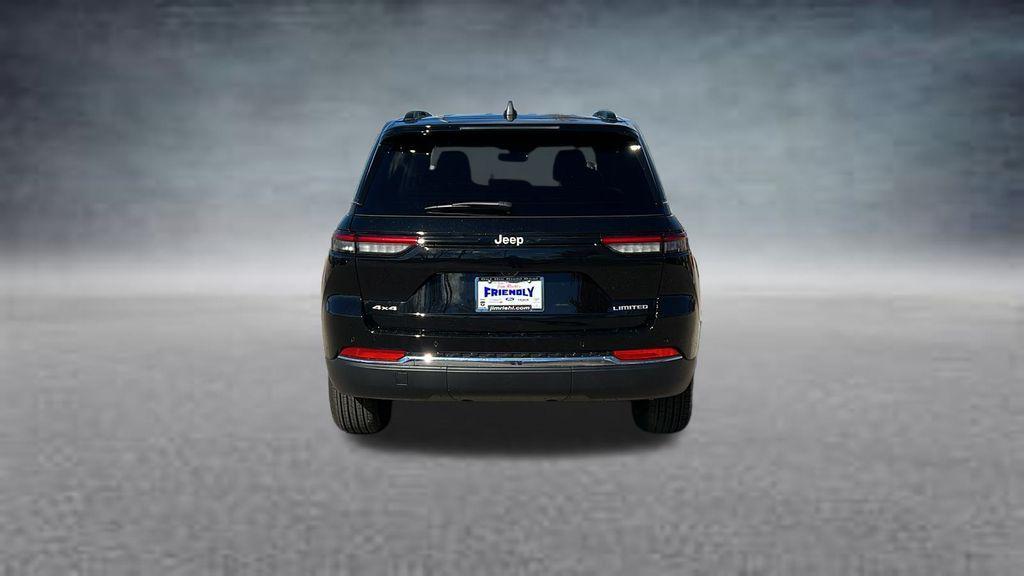 new 2025 Jeep Grand Cherokee car, priced at $38,974