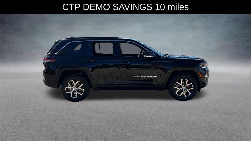 new 2025 Jeep Grand Cherokee car, priced at $38,974