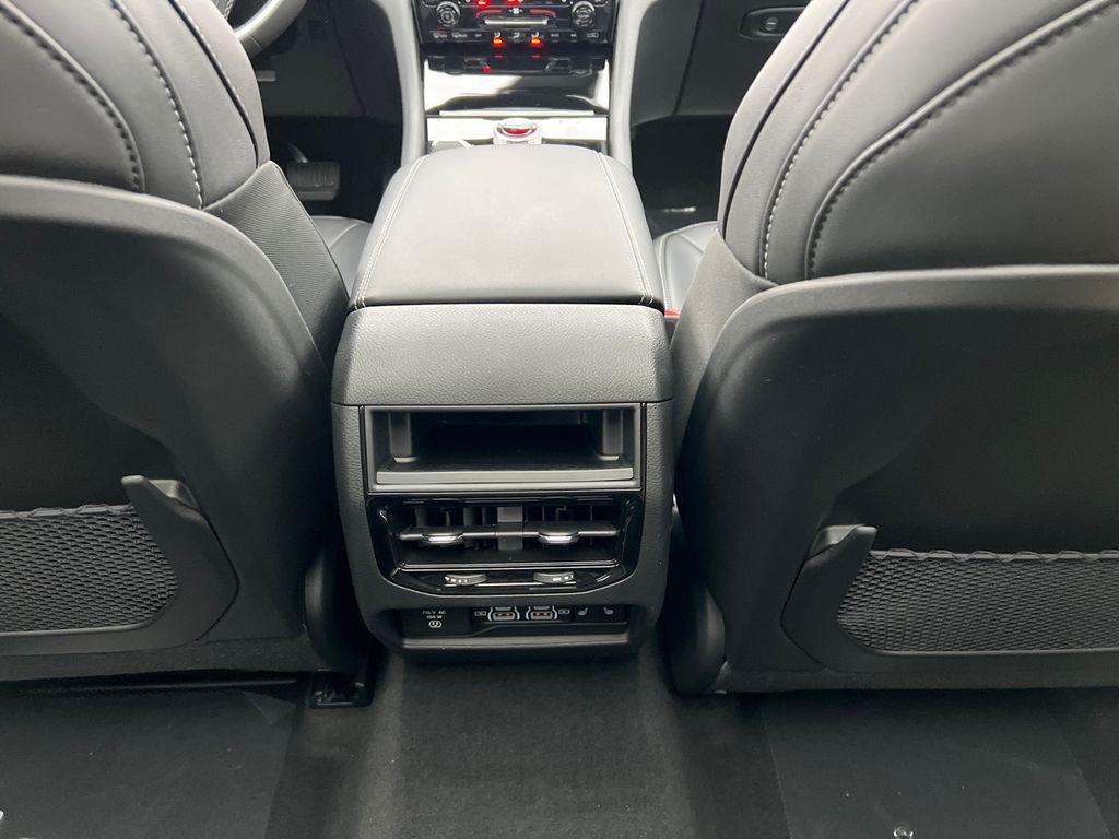 new 2025 Jeep Grand Cherokee car, priced at $46,308