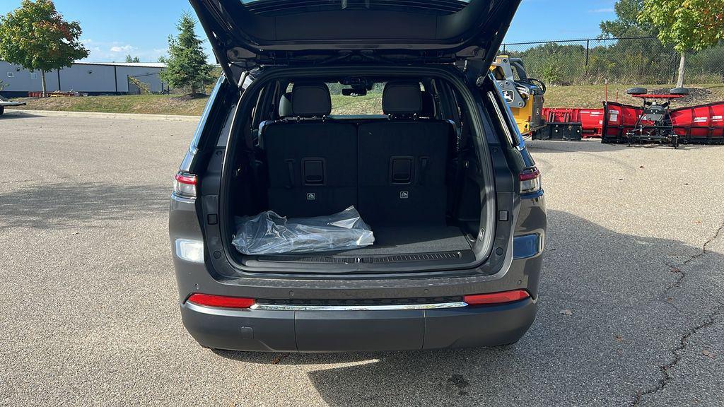 new 2025 Jeep Grand Cherokee L car, priced at $46,822