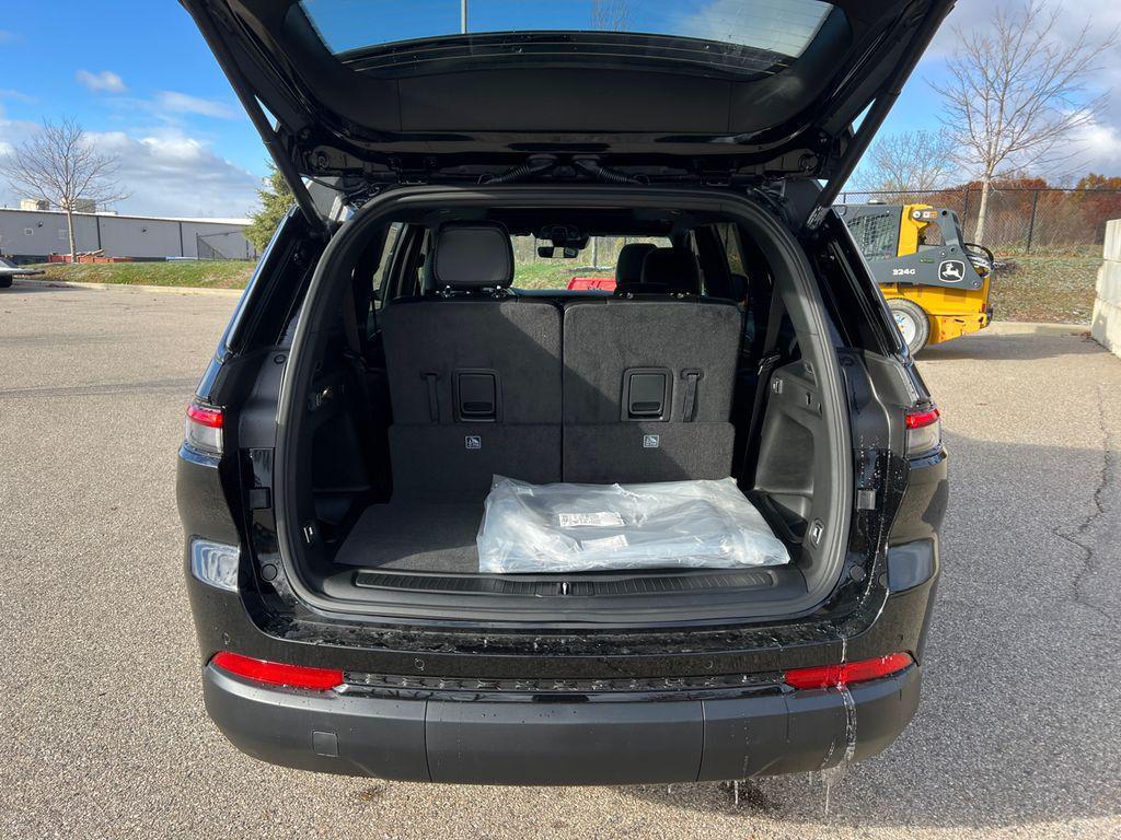new 2025 Jeep Grand Cherokee L car, priced at $49,357