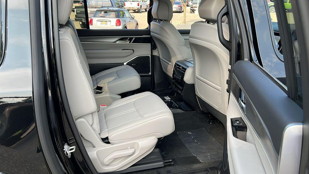 new 2025 Jeep Wagoneer L car, priced at $69,795