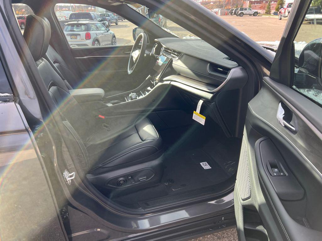 new 2025 Jeep Grand Cherokee L car, priced at $48,505