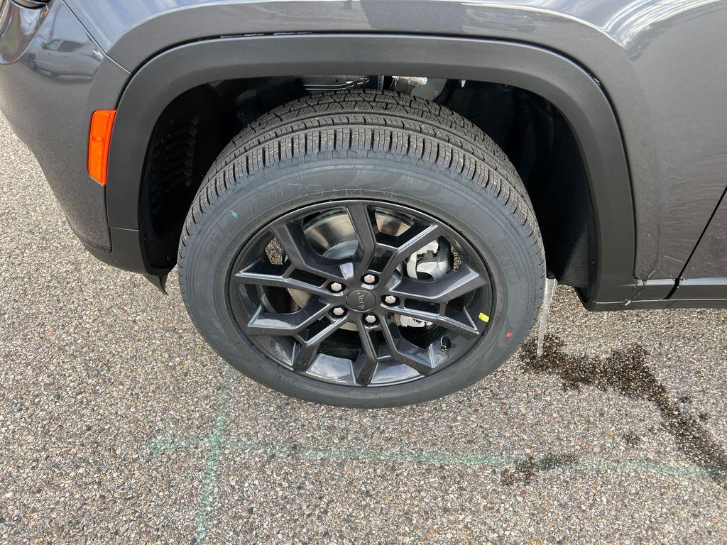 new 2025 Jeep Grand Cherokee L car, priced at $48,505