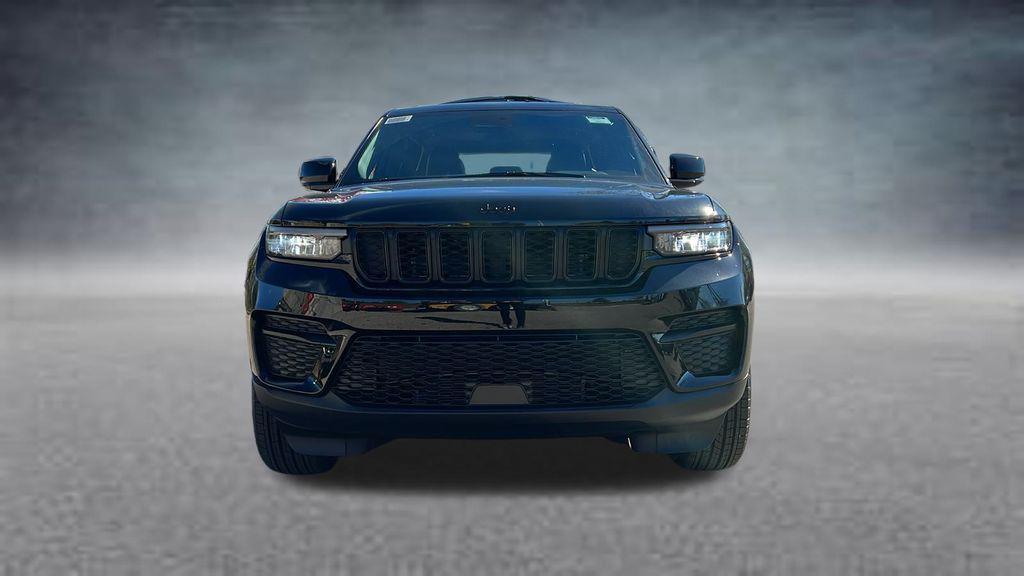 new 2025 Jeep Grand Cherokee car, priced at $39,873
