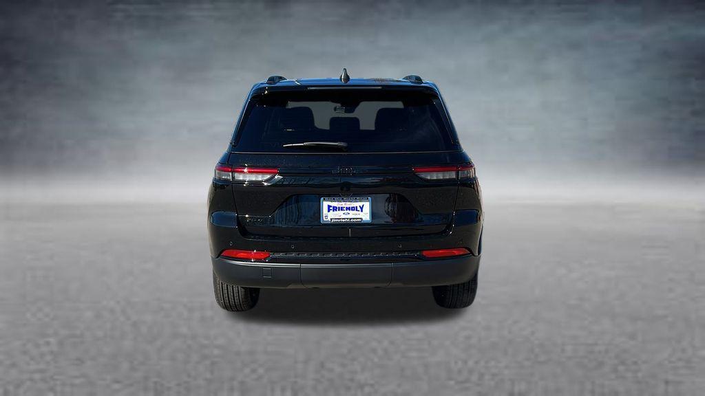 new 2025 Jeep Grand Cherokee car, priced at $39,873