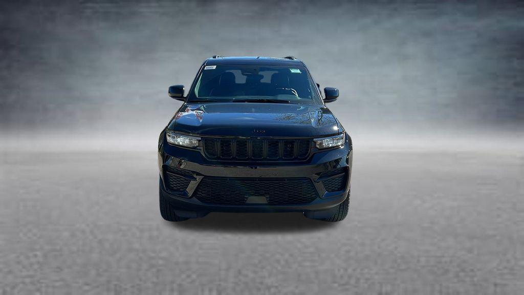 new 2025 Jeep Grand Cherokee car, priced at $39,873