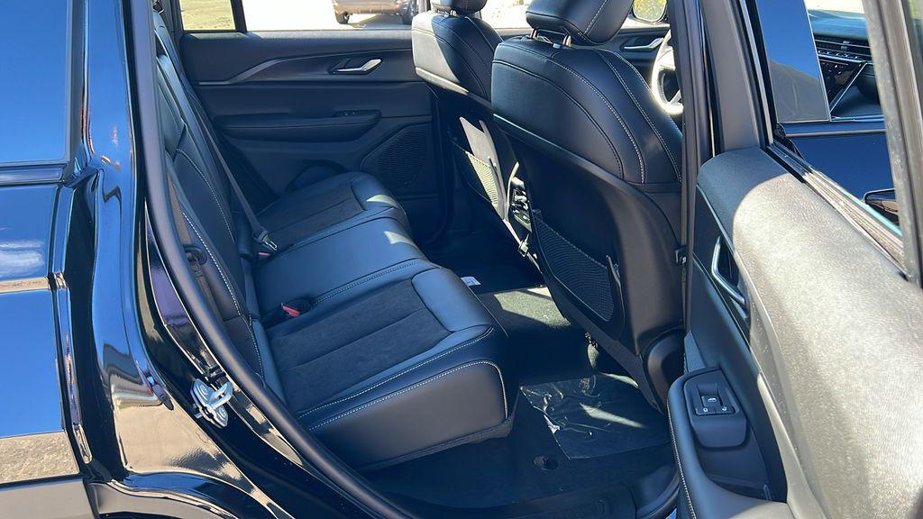 new 2025 Jeep Grand Cherokee car, priced at $39,873