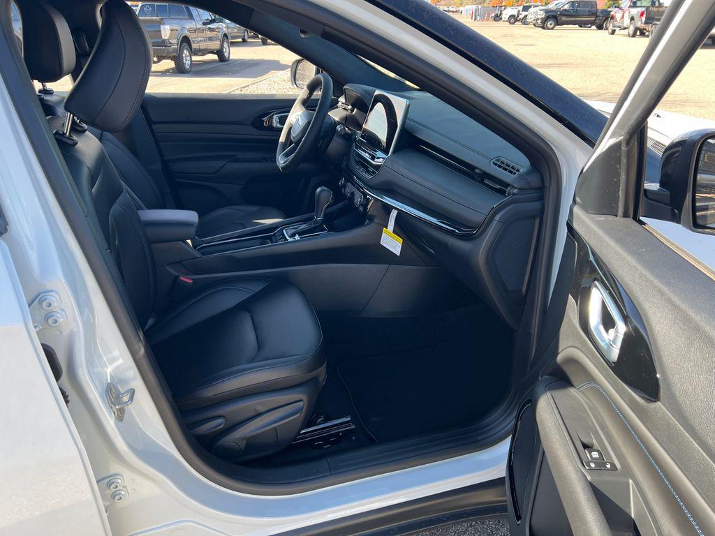 new 2026 Jeep Compass car, priced at $31,880