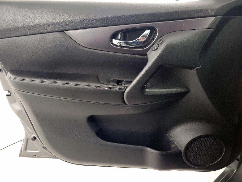 used 2016 Nissan Rogue car, priced at $15,998