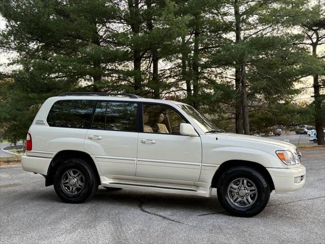 used 2001 Lexus LX 470 car, priced at $16,500