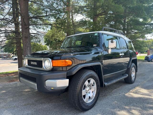 used 2007 Toyota FJ Cruiser car, priced at $10,500