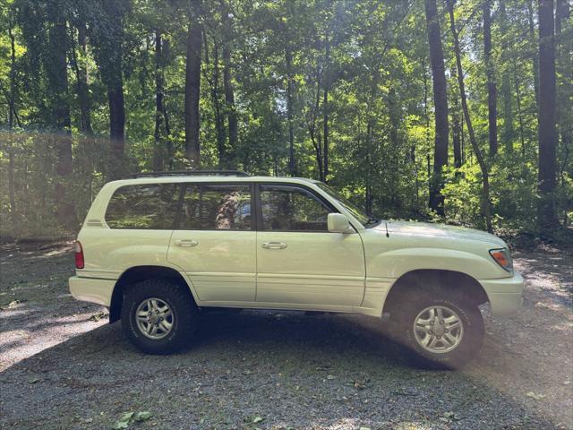 used 2000 Lexus LX 470 car