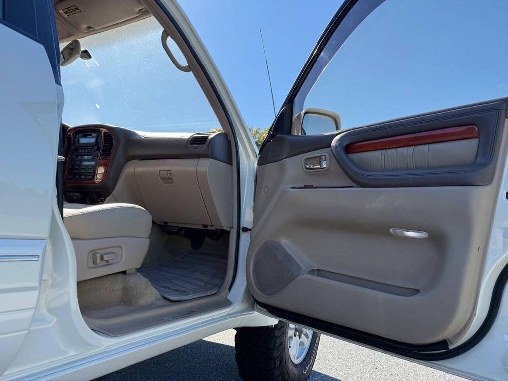 used 2000 Lexus LX 470 car, priced at $14,995