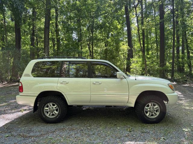 used 2000 Lexus LX 470 car