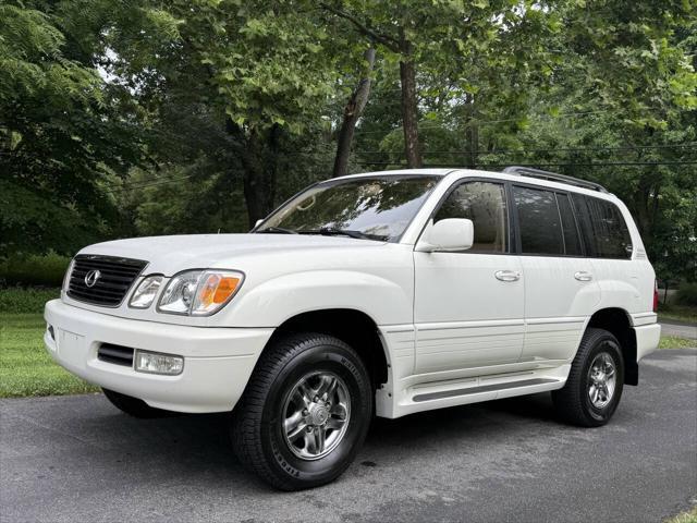 used 2001 Lexus LX 470 car, priced at $17,990