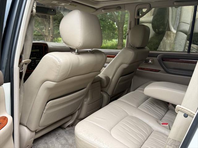 used 2001 Lexus LX 470 car, priced at $17,990