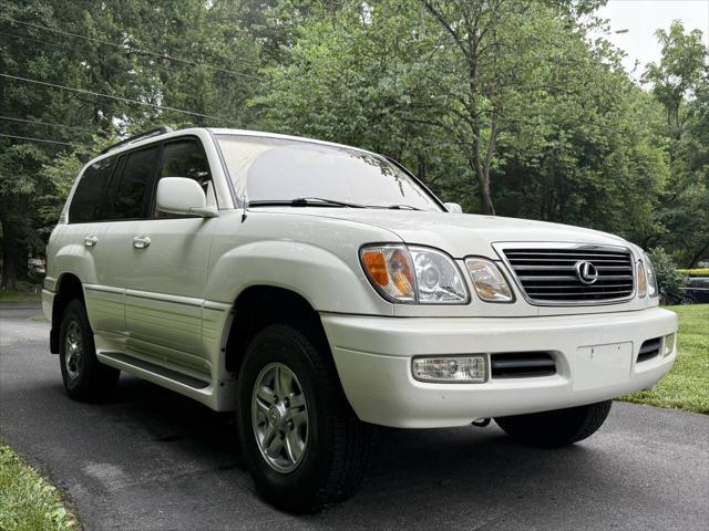 used 2001 Lexus LX 470 car, priced at $17,990
