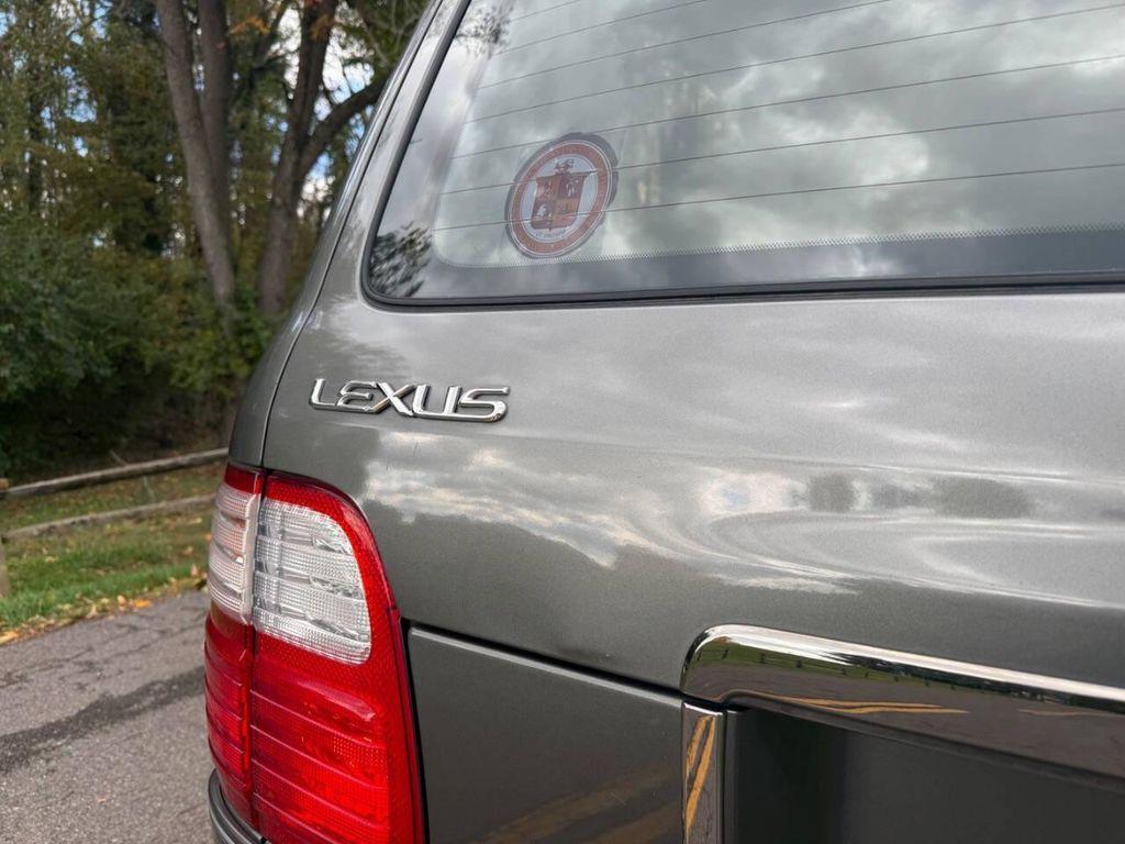 used 2000 Lexus LX 470 car