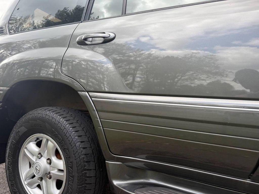 used 2000 Lexus LX 470 car