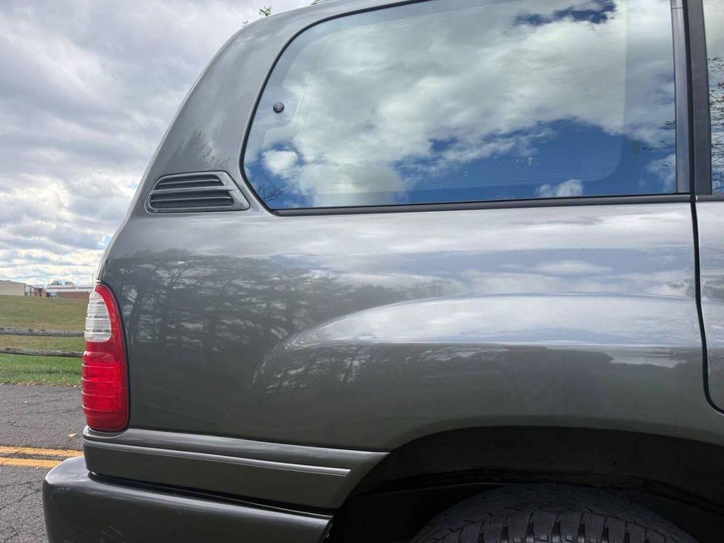 used 2000 Lexus LX 470 car