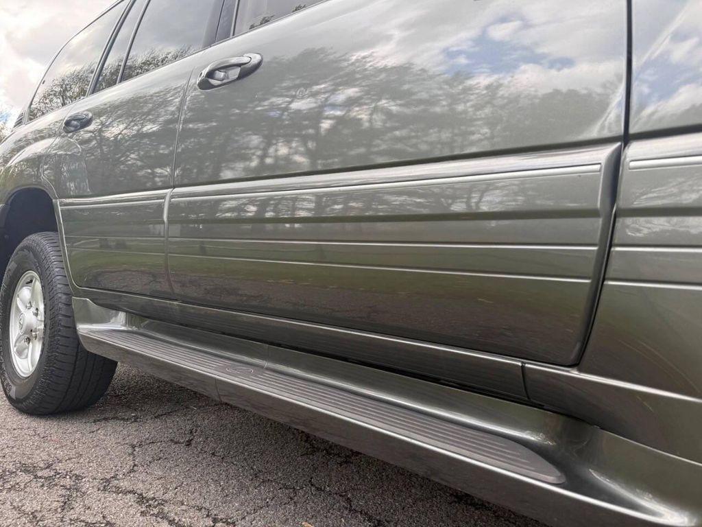 used 2000 Lexus LX 470 car