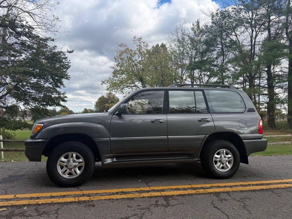 used 2000 Lexus LX 470 car