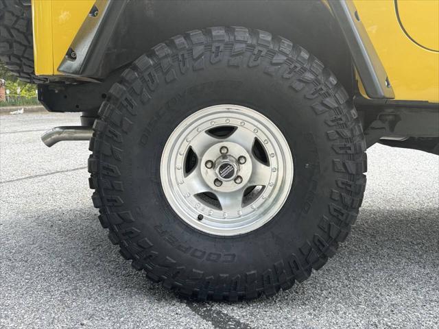 used 2000 Jeep Wrangler car, priced at $13,500