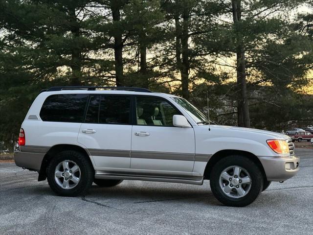 used 2004 Toyota Land Cruiser car