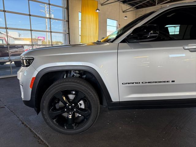 used 2023 Jeep Grand Cherokee car, priced at $35,985