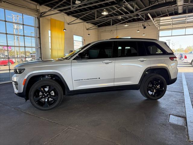 used 2023 Jeep Grand Cherokee car, priced at $35,985