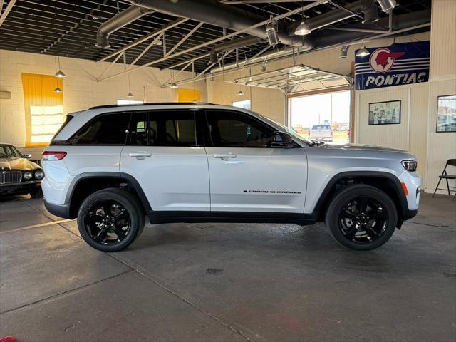 used 2023 Jeep Grand Cherokee car, priced at $35,985