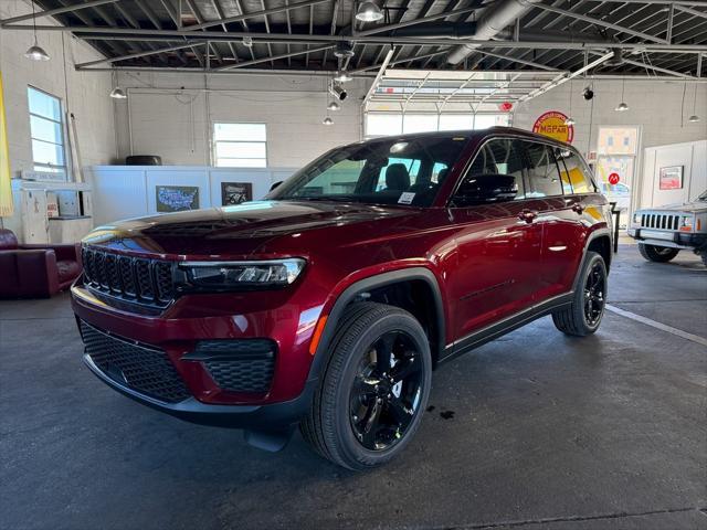 new 2025 Jeep Grand Cherokee car, priced at $40,338