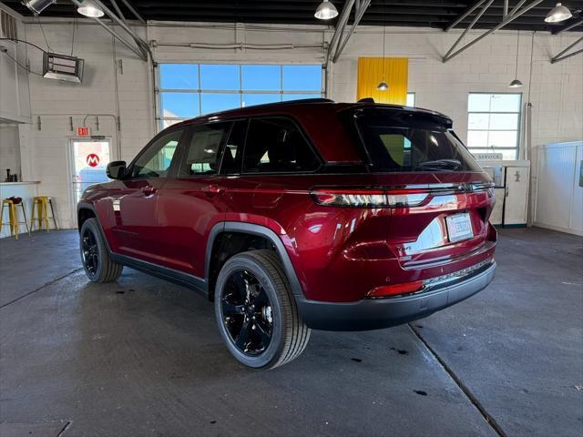 new 2025 Jeep Grand Cherokee car, priced at $40,338