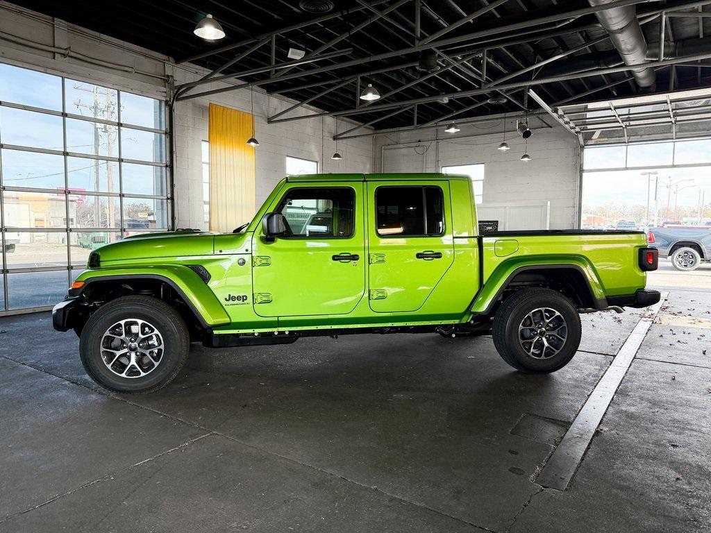 new 2026 Jeep Gladiator car, priced at $47,886