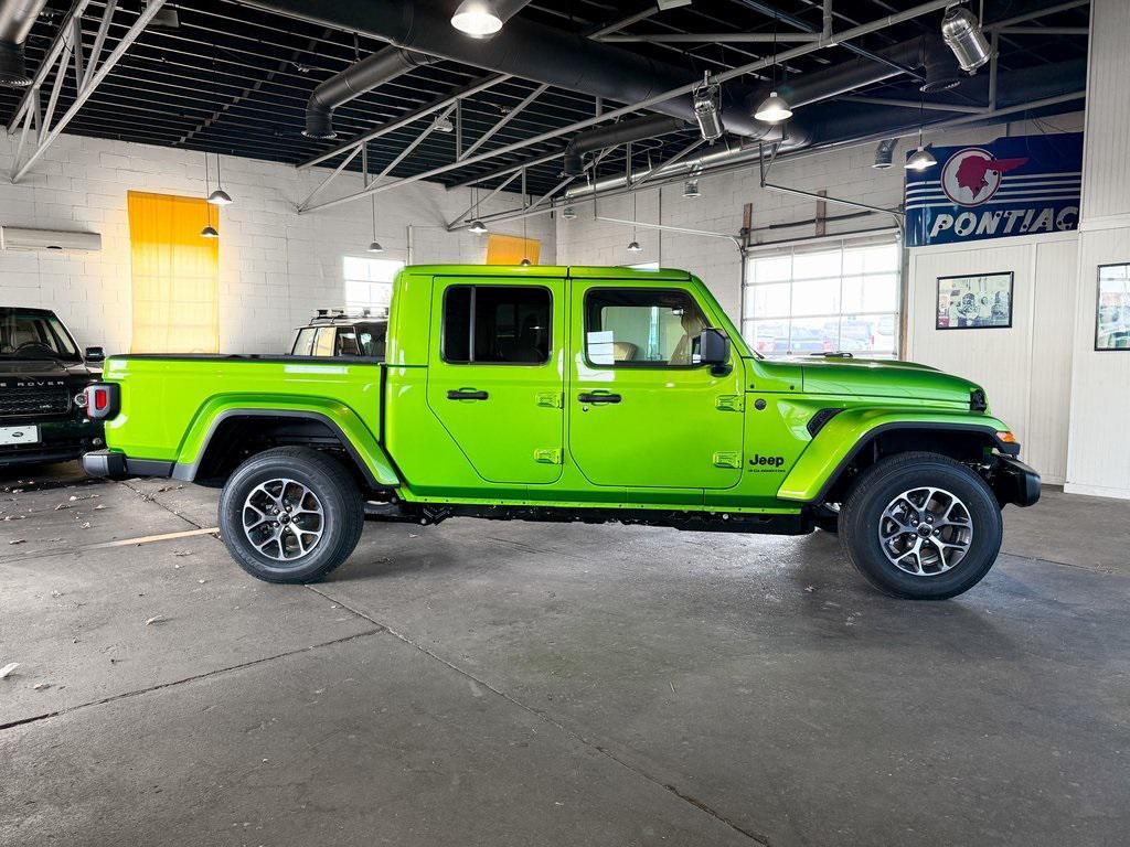 new 2026 Jeep Gladiator car, priced at $47,886