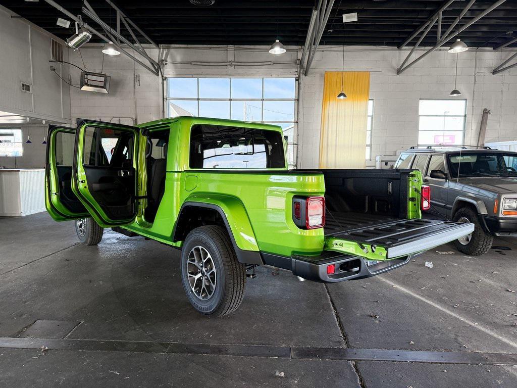 new 2026 Jeep Gladiator car, priced at $47,886