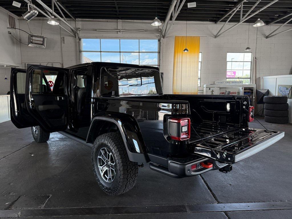 new 2025 Jeep Gladiator car, priced at $54,668