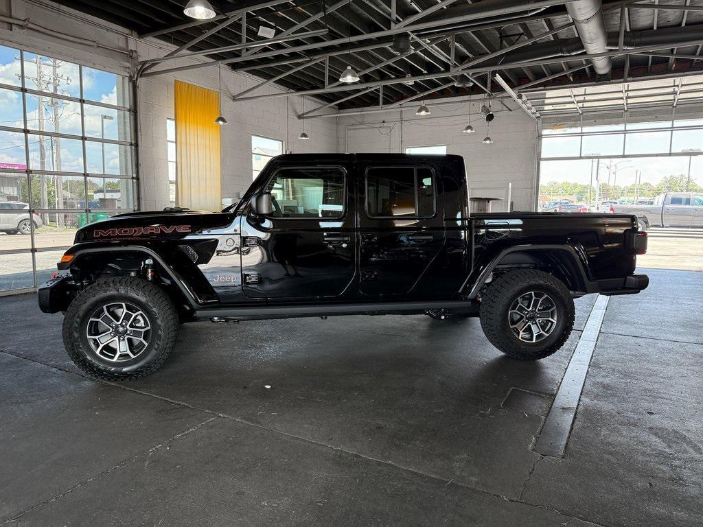 new 2025 Jeep Gladiator car, priced at $54,668