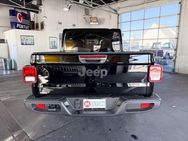 new 2025 Jeep Gladiator car, priced at $39,667