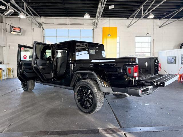 new 2025 Jeep Gladiator car, priced at $39,667