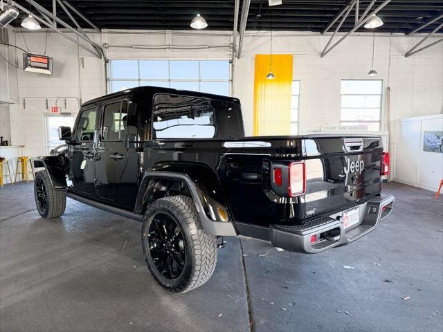 new 2025 Jeep Gladiator car, priced at $39,667