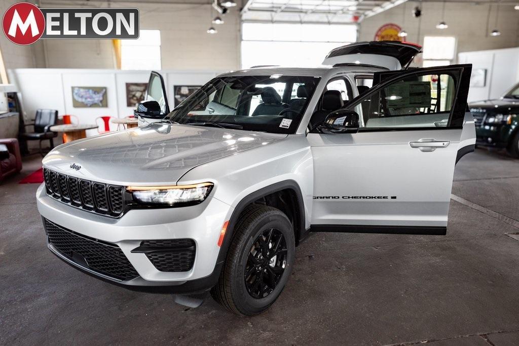 new 2024 Jeep Grand Cherokee car, priced at $38,778