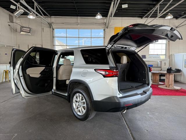 used 2022 Chevrolet Traverse car, priced at $19,995