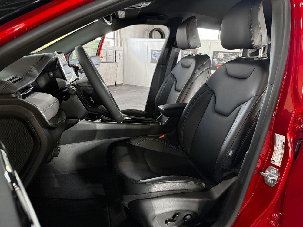 new 2025 Jeep Compass car, priced at $31,778