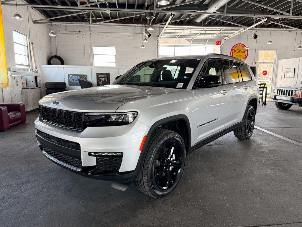 new 2025 Jeep Grand Cherokee L car, priced at $44,488