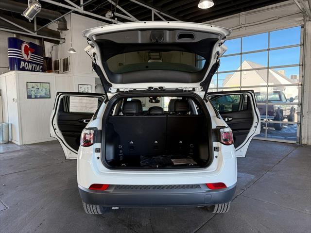 new 2025 Jeep Compass car, priced at $25,999