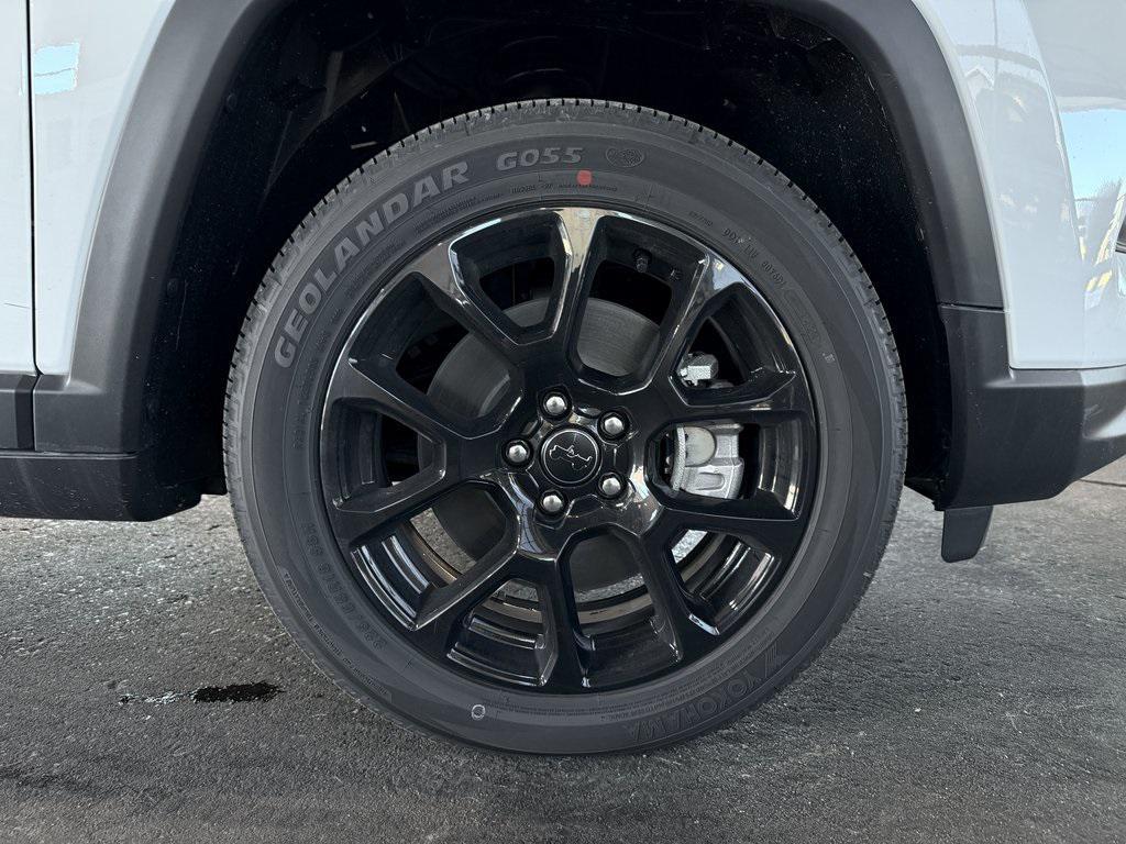 new 2025 Jeep Compass car, priced at $26,987